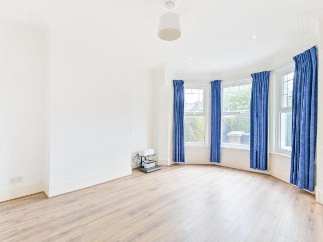Mulgrave Road, NW10, Dollis Hill. 3 bed terraced house to rent £3,200 pcm £738 pw