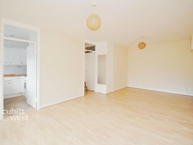 Mulgrave Road, Belmont, Sutton SM2, 1 bed flat to rent, £1,350 pcm | PrimeLocation