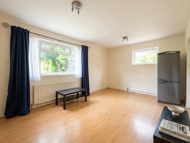 Mulgrave Road, Belmont, SUTTON