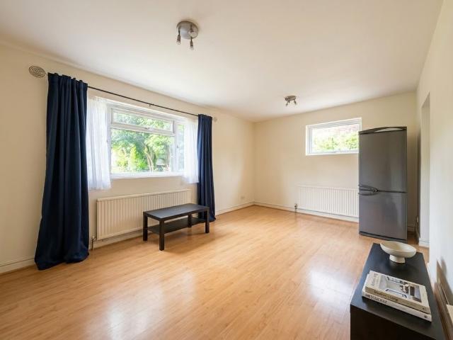 Mulgrave Road, Belmont, SUTTON