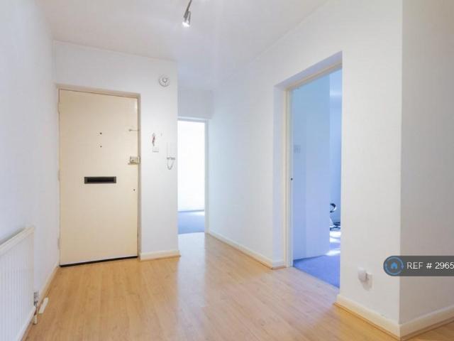 Mulgrave Road, Sutton, SM2 2 bed flat to rent £1,800 pcm £415 pw