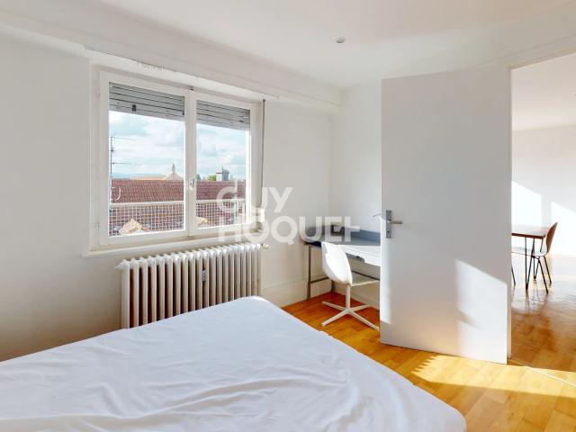MULHOUSE CENTRE DERNIER ETAGE AVEC DOUBLE BALCON ET VUE VOSGES