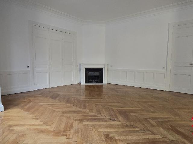 Mulhouse Dornach: appartement 172 m2 3 chambres en meublé