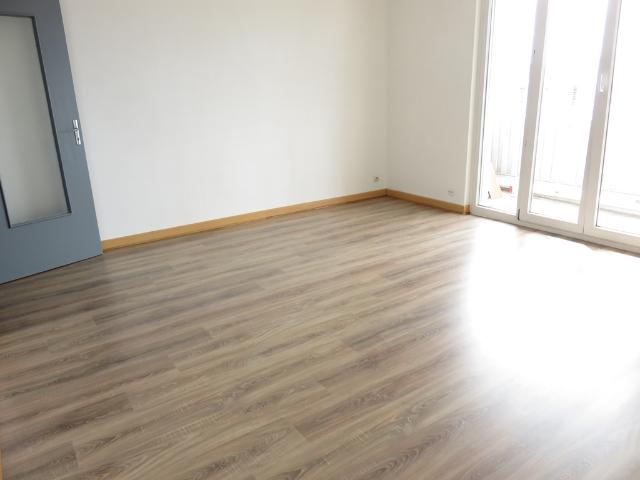 MULHOUSE Quai du Forst Appartement 3 pièces avec balcons, parking et ascenseur