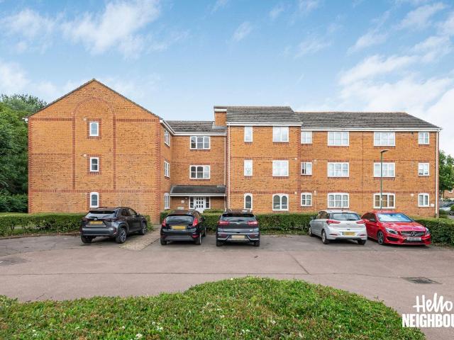 Mullards Close, Mitcham CR4, 2 bed flat to rent, £1,650 pcm | PrimeLocation