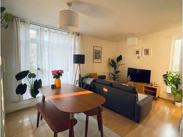 Mullet Gardens, London E2, 1 bed flat to rent, £2,100 pcm | PrimeLocation