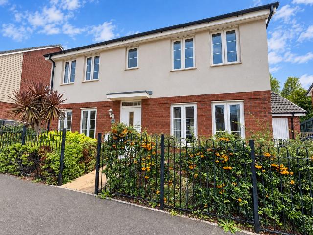 Mulligan Drive, Exeter EX2, 4 bed property to rent, £1,850 pcm | PrimeLocation