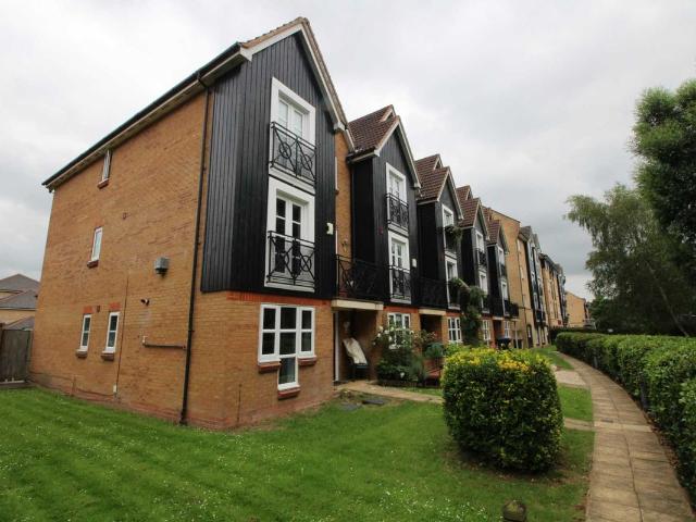 Mulready Walk, Hemel Hempstead, Hertfordshire HP3, 4 bed detached house to rent, £2,300 pcm | PrimeLocation