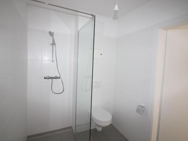 Mur Resort Moderne 3 Zimmer Wohnung mit Sonnigem Balkon und Parkplatz