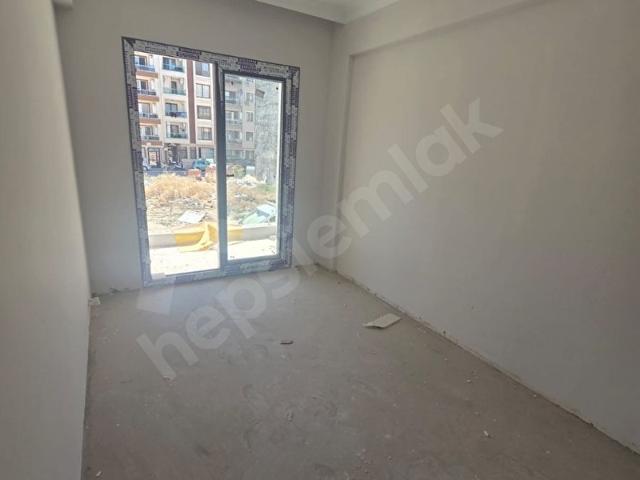 muradiye 23 nisan parkı civarı satılık 2+1 90 m2 sıfır arakat daire