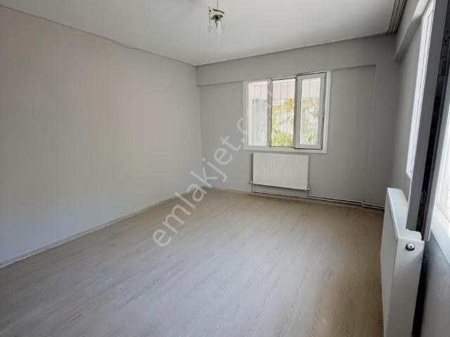 Muradiye Cumhuriyet Okulu Yakını 2+1 Açık Mutfak Kiralık