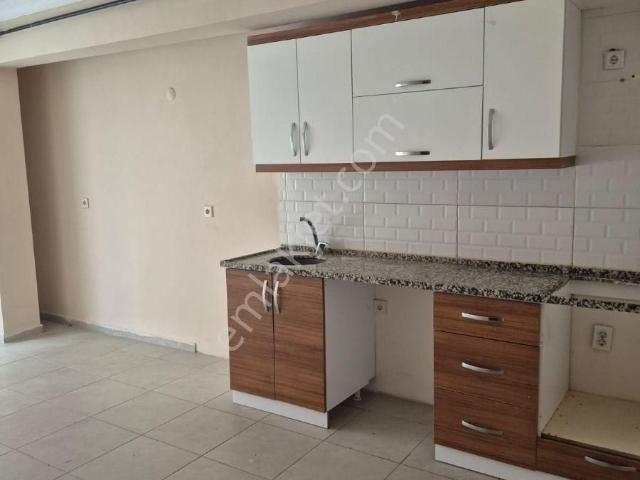 Muradiye De 2+1 Açık Mutfak Lı Balkonlu Geniş Kiralık Daire