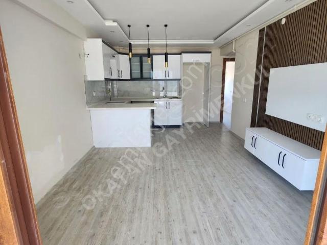 Muradiye Karaalide 1+1 Havuzlu Sitede Kiralık