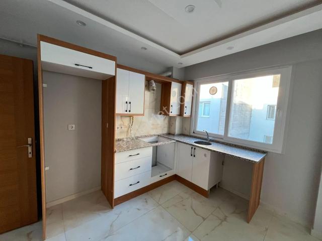 Muradiye Mahallesi Kiralık Daire 2+1 90m2 M2 3 Katlının 3 Katı Full Özelikli Petek Kombili Balkonl