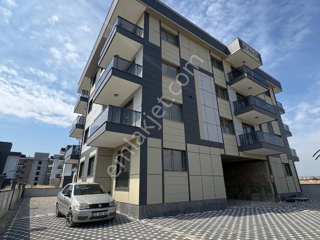 Muradiye Mh. Sıfır Site İçi Otoparklı 1+1 Geniş Full Lüx Daire
