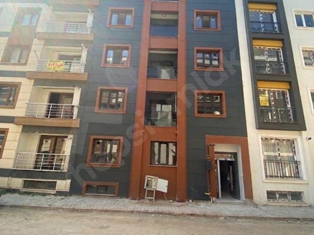 MURADİYE 23 NİSAN PARKI YANINDA SIFIR LUX 2+1 ARA KAT YERDEN ISITMALI