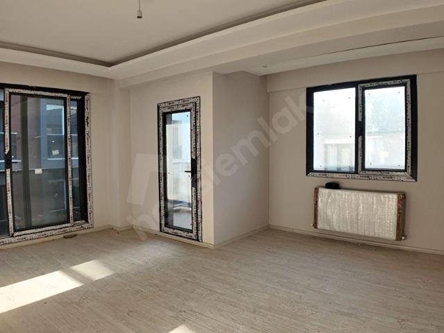 MURADİYE ARA KAT 2+1 KAPALI MUTFAK SATILIK DAİRE