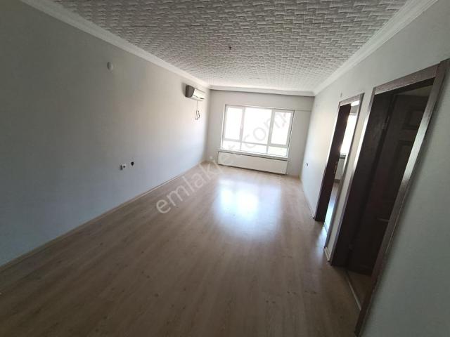 Murat Türkmen'den Etimesgut_merkezde Çarşı_içinde Kiralık 3+1_kat_daire