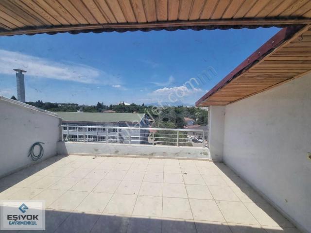 Murat Bey Mah. Merkezde, İzban Ve Eshot'a Yakın, 200 M² 4+1daire