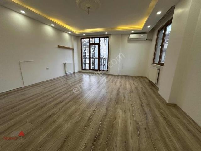Murat Emlak'tan Çırçırda 2+1 4.kat Balkonlu Otoparklı Lüks Daire