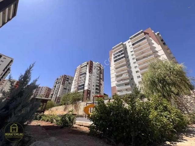Murat Emlaktan Site İçinde Geniş Peyzajlı Lüks 4+1 Daire Kiralık