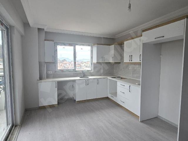 Murat Çimen'den Ortaca Merkezde 2+1 Kiralık Daire