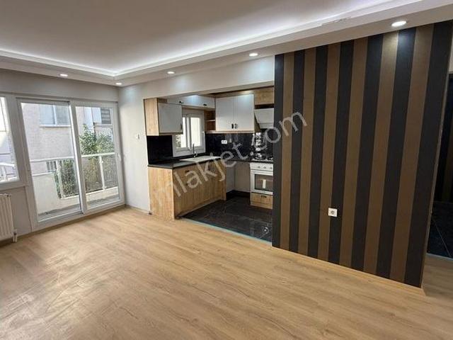 Murat Reis'te Satılık 3+1 Ve 1+1 Eşyalı Daire tek Tapu