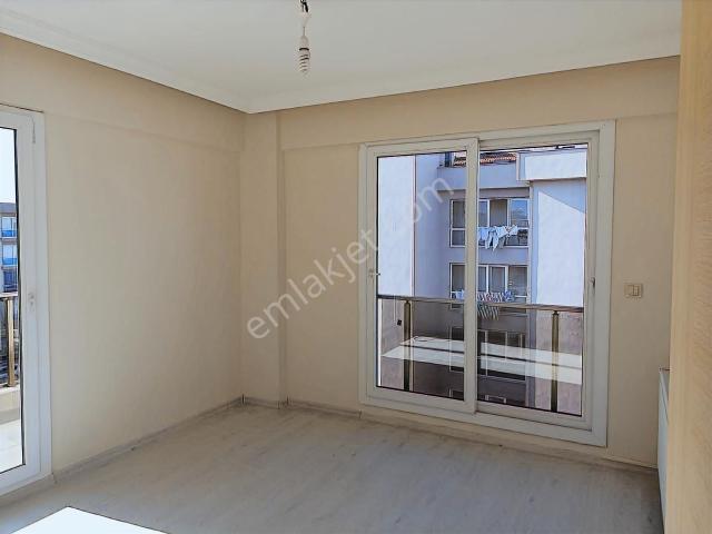 Muratbey Mahallesinde Site İçerisinde, Arakat,3+1,160m2