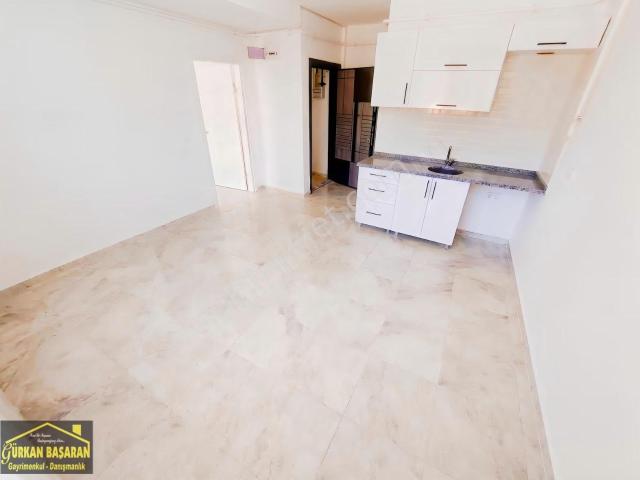Muratlı Caddesi | 3 Yıllık Binada | Otoparklı Satılık 1+1 Daire