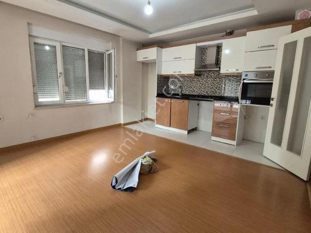 Muratpaşa Kızıltoprak Kiralık 2+1 Daire