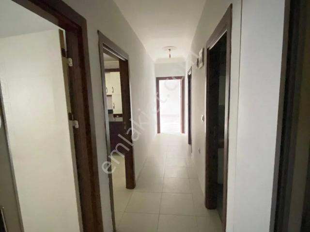 Muratpaşa Merkezde 2+1 Ayrı Mutfaklı Büyğk Kiralık Daire