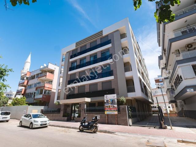 Muratpaşa Üçgen Mahallesinde Sıfır Binada 140 M² 3+1 Satılık