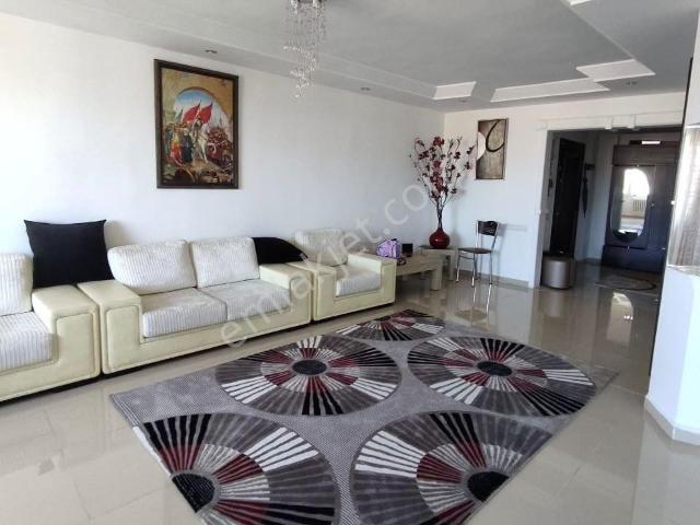 Muratpaşada Emsalsiz Genişlikte 4+1 Kiralık Daire!