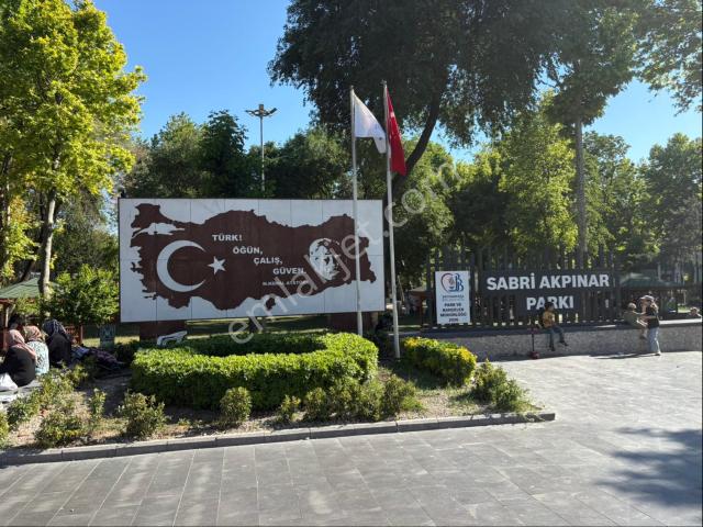Muratpaşa'da Kiralık 1+1 Merkezi Konumlu Bodrum Daire