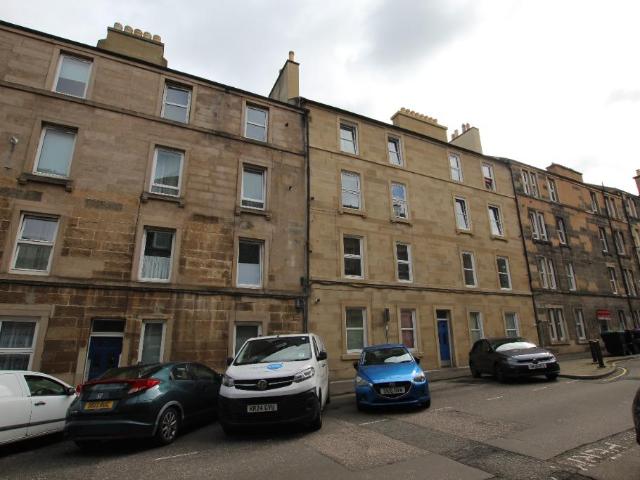 Murdoch Terrace, Fountainbridge. 1 bed flat to rent £1,045 pcm £241 pw