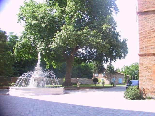 MURET CHATEAU 17éme AVEC PARC