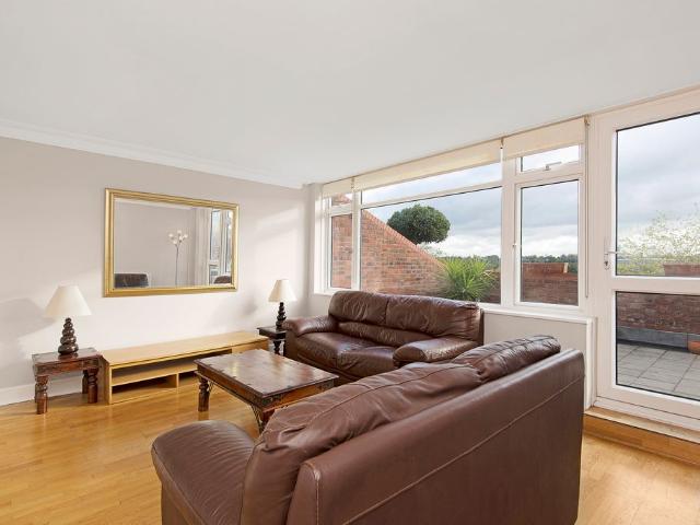 Murfett Close SW19, 2 bed maisonette to rent, £2,250 pcm | PrimeLocation