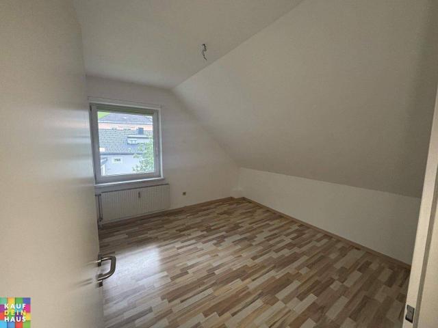 MURGASSE 14! 3 ZIMMER DACHGESCHOSSWOHNUNG!