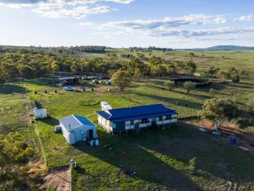 MURRAHOON MUDDAH LAKE ROAD, VIA COOMA NSW 200 ACRES HOUSE & SHED