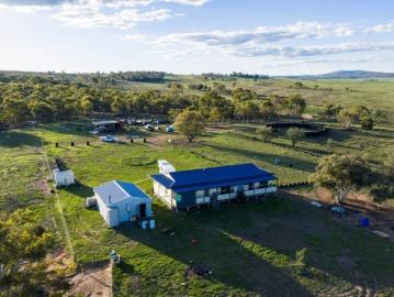 MURRAHOON MUDDAH LAKE ROAD, VIA COOMA NSW 200 ACRES HOUSE & SHED
