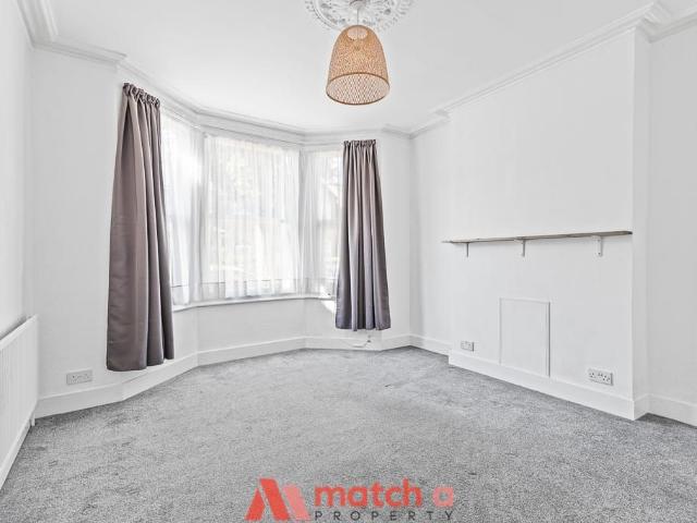 Murray Road, Ealing, London W5, 1 bed flat to rent, £1,500 pcm | PrimeLocation