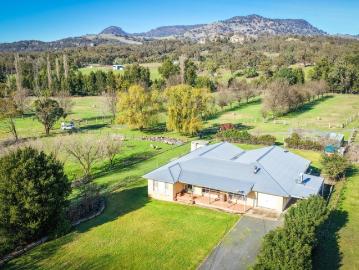 Murrurundi's Ultimate Lifestyle Property on the Pages River