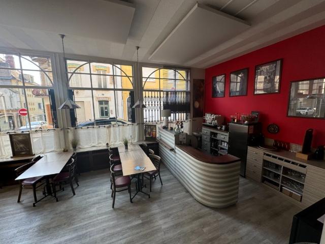 MURS COMMERCIAUX 160 m2 LE CREUSOT