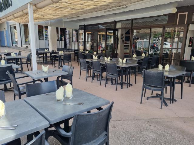 Murs Et Fonds De Commerce Restaurant 250m² Sisteron