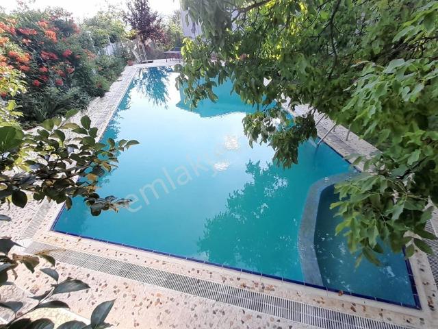 Mürsel Flora Villalarında 7+2 Müstakil Havuzlu Satılık Villa