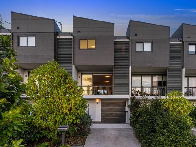 Must Be Sold! Boutique 3 bedroom Townhouse