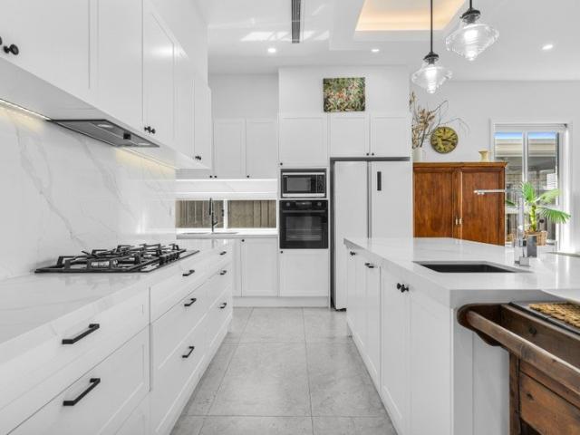 Must Be SOLD Bingara Gorge Estate