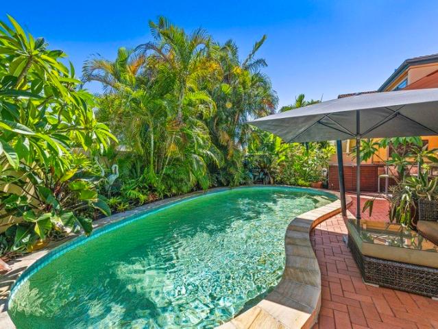 Must Be Sold Runaway Bay Lifestyle Opportunity