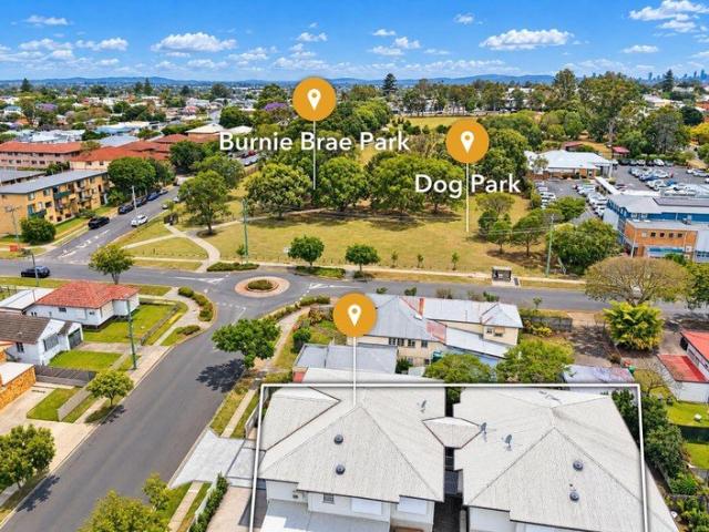 Must Be Sold! Three Bedrooms, Two Bathrooms and a Lock Up Garage for a Two Bedroom Price, a Stroll to Westfield Chermside and Brae Park