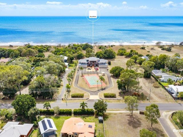 MUST HAVE IN MOORE PARK | BEACHSIDE LIVING WITH OCEAN VIEWS
